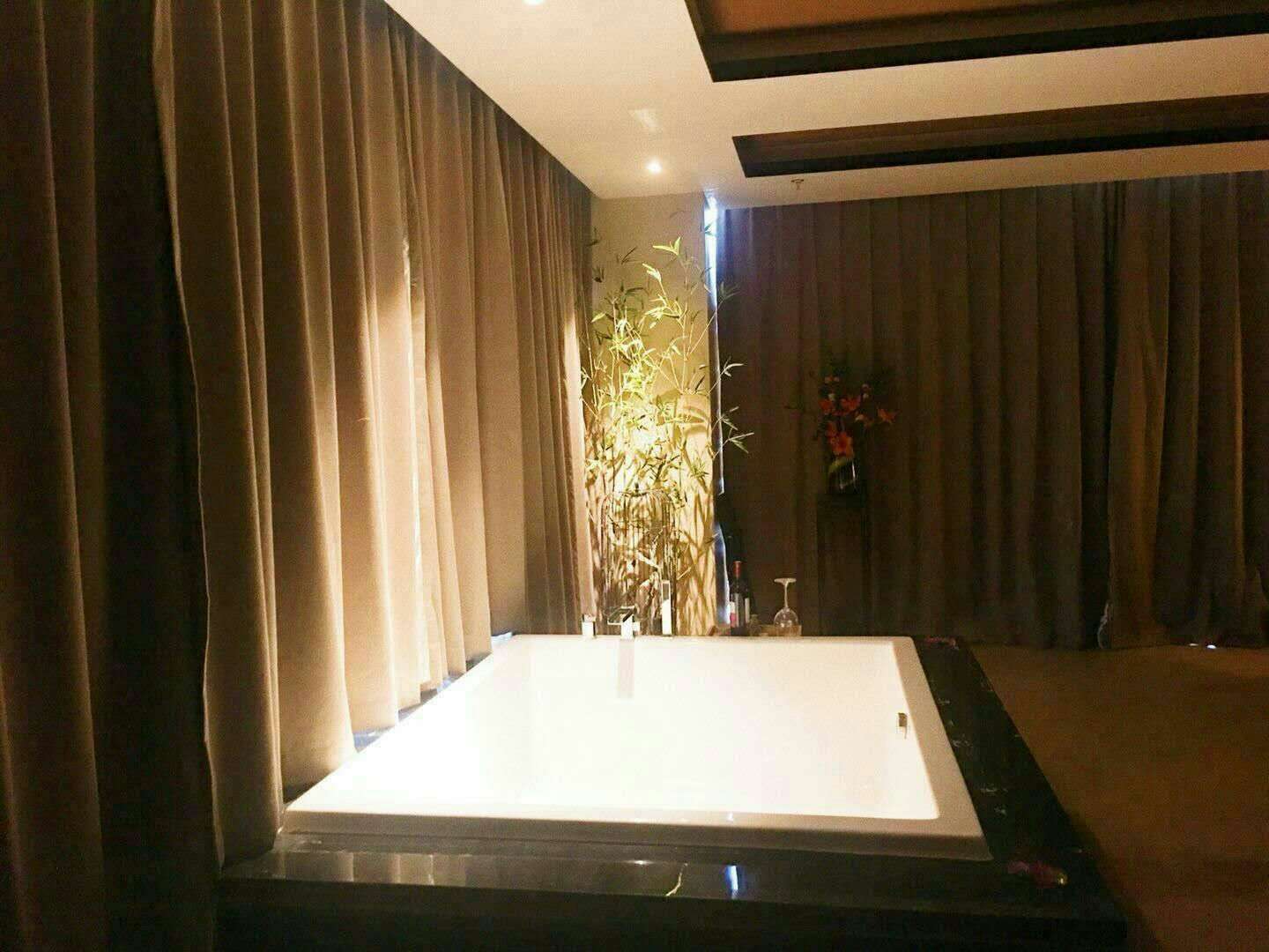 昨晚去了一次海曙区休闲高端洗浴中心助浴,服务花样还不少哦